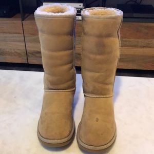 Ugg classic tall ll sand color